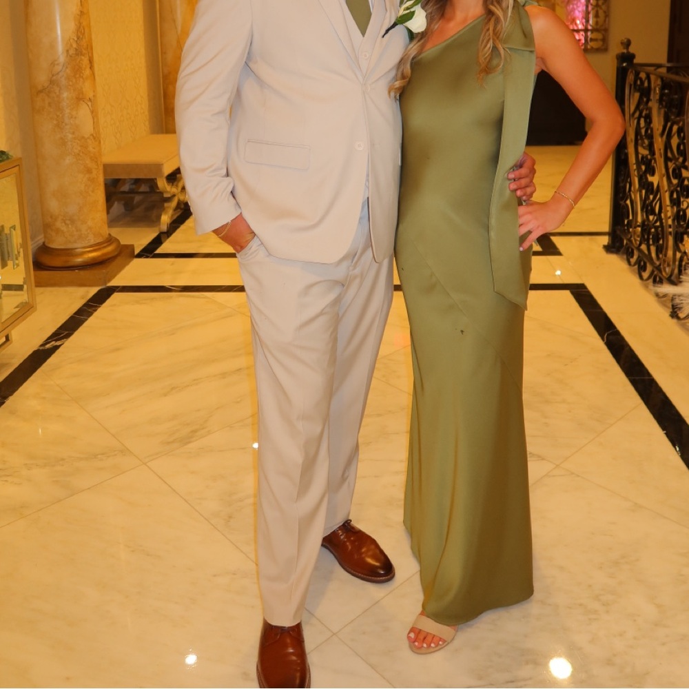 Chic Olive Maxi Dress